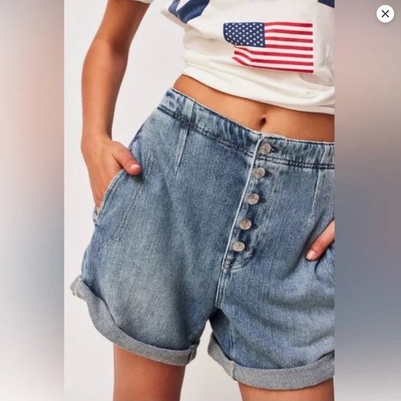 Free People | Osaka Relaxed Shorts - Picture 2 of 5